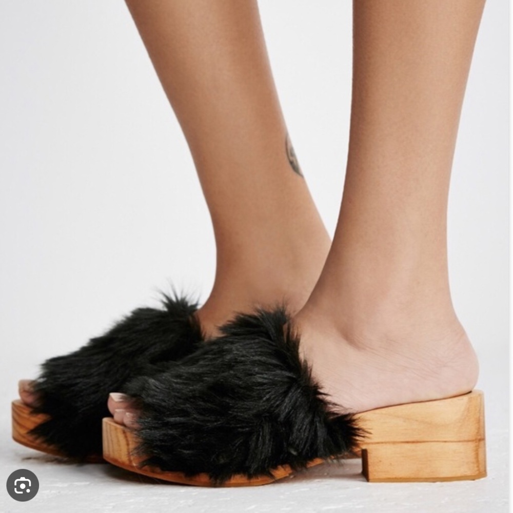 Free People Black Faux Fur Sonnet Clog